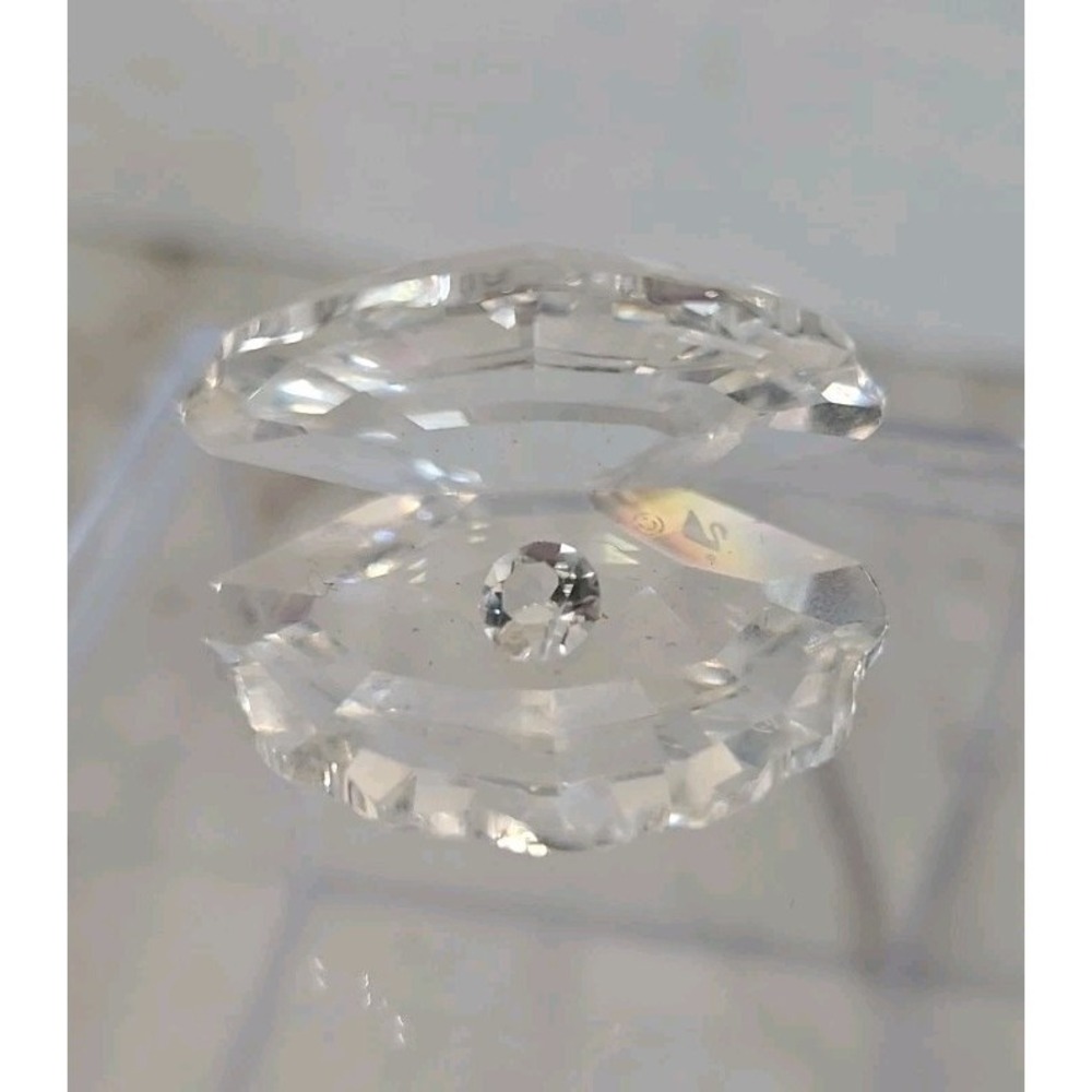 Swarovski Crystal Figurine 0191692 Clam Shell w/ Faux Diamond 1 1/8" x 1" No Box